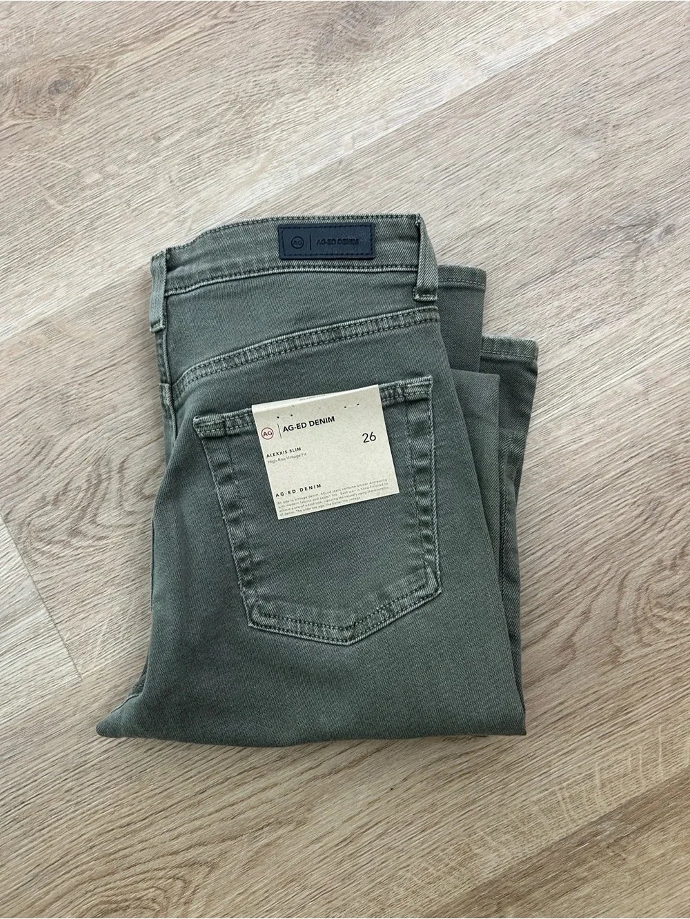 NWT AG Alexxis Slim Leg High Rise Vintage Fit Jean in Sulfur Green Size 26